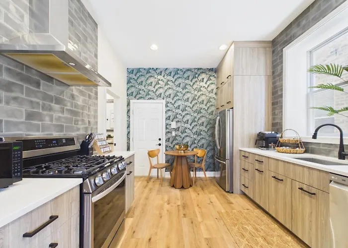Modern Zen Retreat Mins From Downtown *