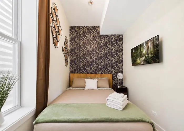 Modern Zen Retreat Mins From Downtown Appartement